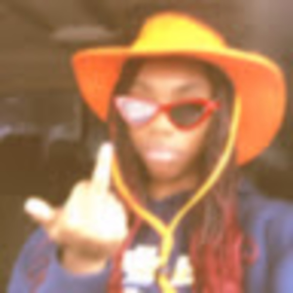 Meet your Posher, Crystal